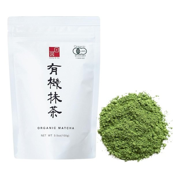 organic matcha powder out of the packaging for better amazon photography